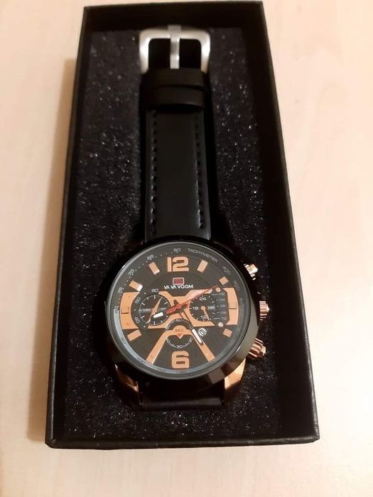 Мъжки черен часовник