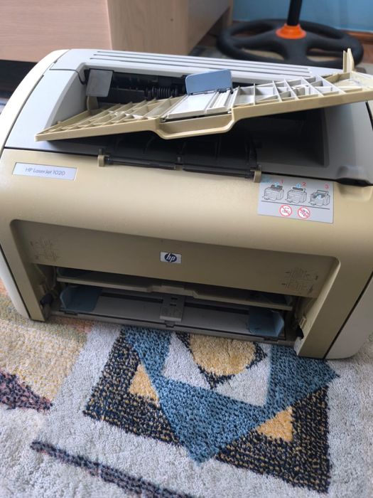 Принтер черно белый hp 1020
