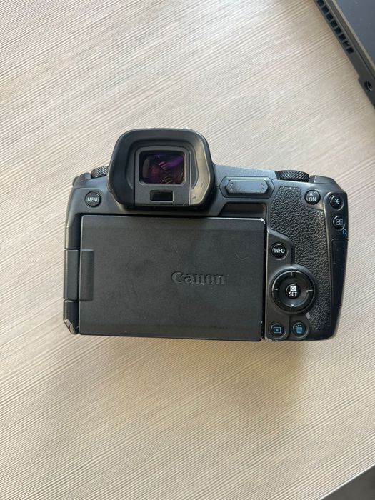 Canon EOS R body