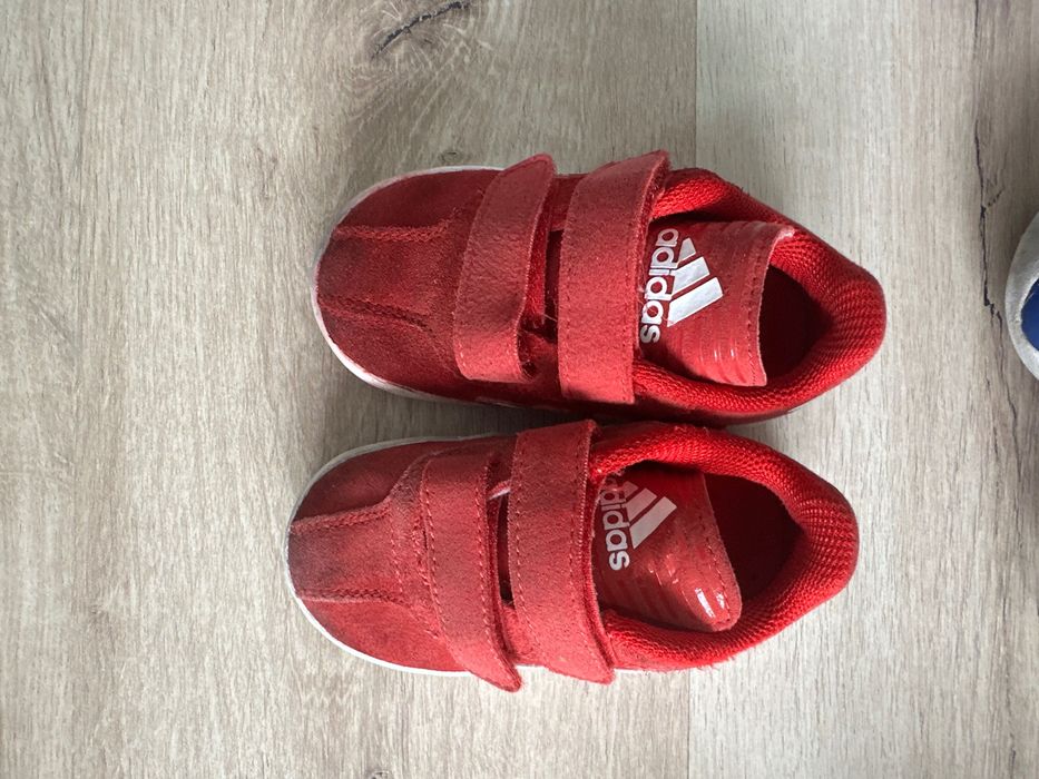 маратонки Adiddas/Nike/21/22 номер