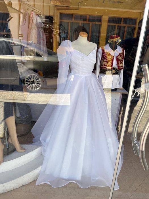 Vanzare rochie mireasa + voal