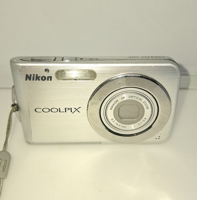 Nikon Coolpix S210 компактен дигитален фотоапарат