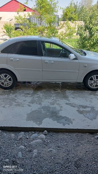 Ласетти 1.8 автомат люкли сотилади