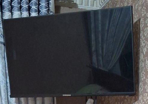 Telivizor 32 SAMSUNG Horatio ideal urinmagan turtinmagan tiniq ishledi