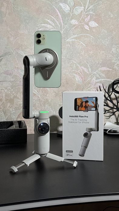 Insta360 Flow Pro + крепление MagSafe — полный комплект