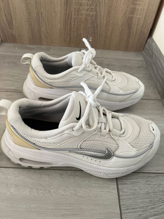 Маратонки Nike 39 номер