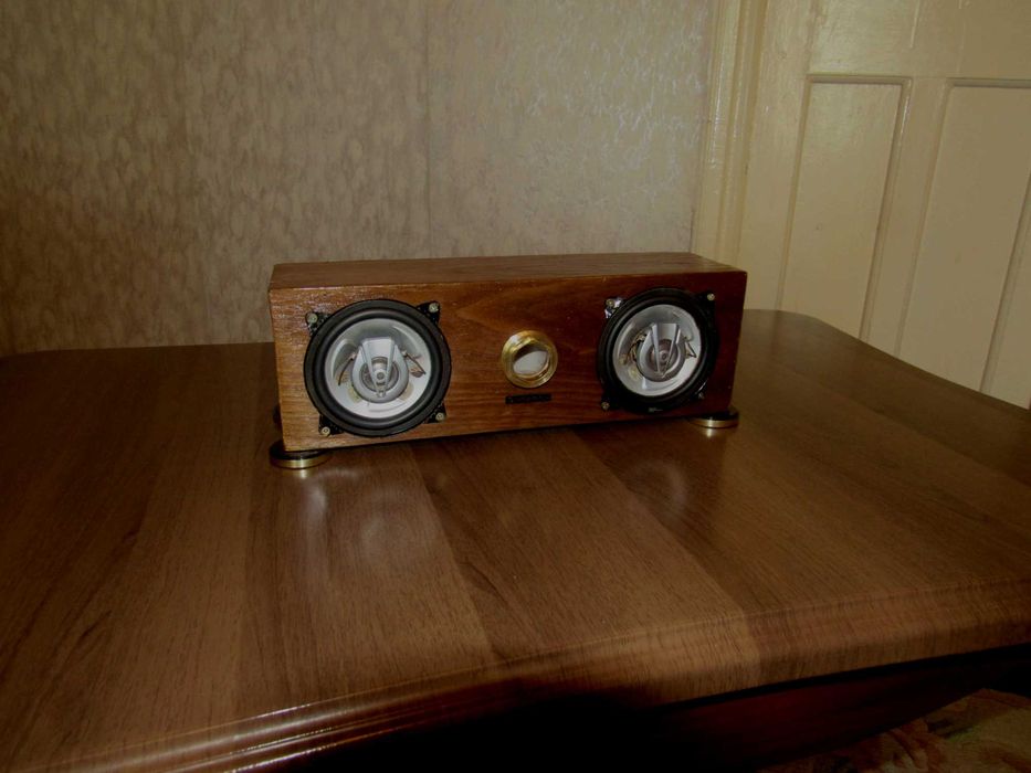 Стерео колонка, подставки для микрофонов