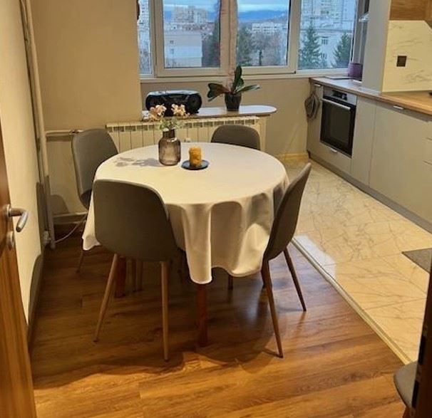 Дава се под наем Двустаен апартамент в София, Гоце Делчев - 68 кв.м за 548.25 € - Снимка #2