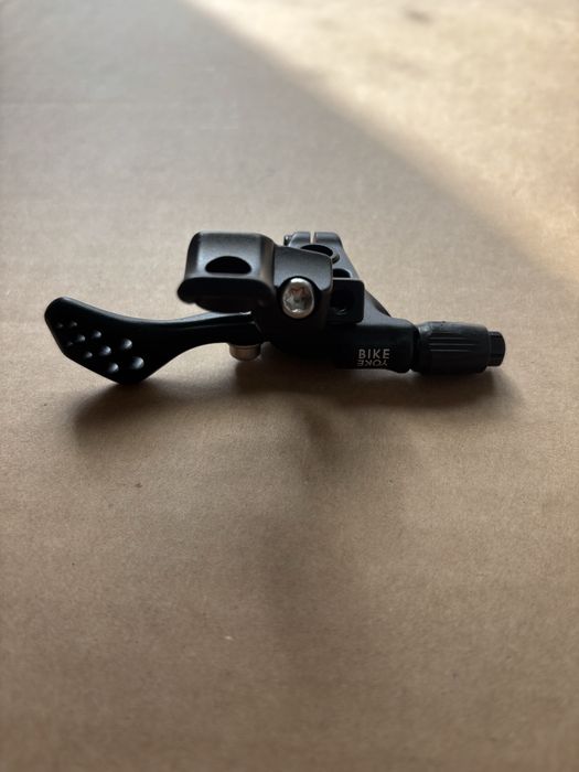 Нови Карбонови и алуминиеви кормила и лапи