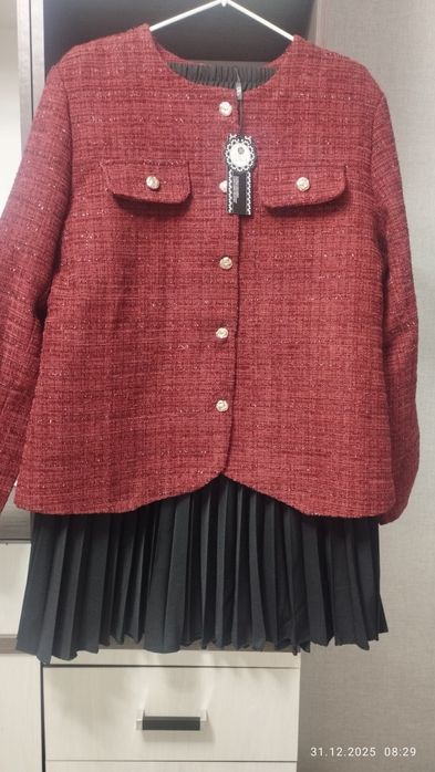 Срочно продам костюм