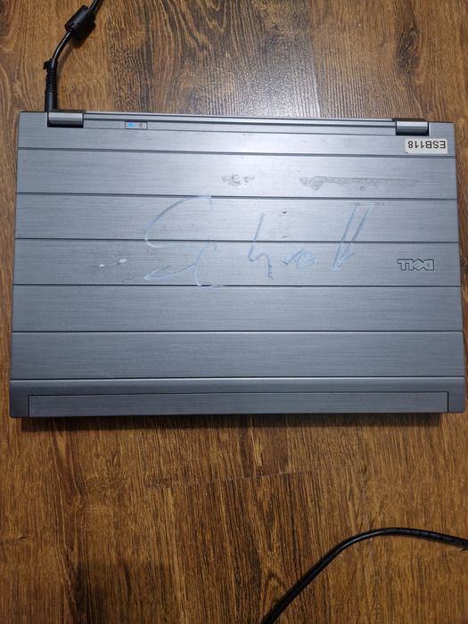 Vand laptop mana a doua