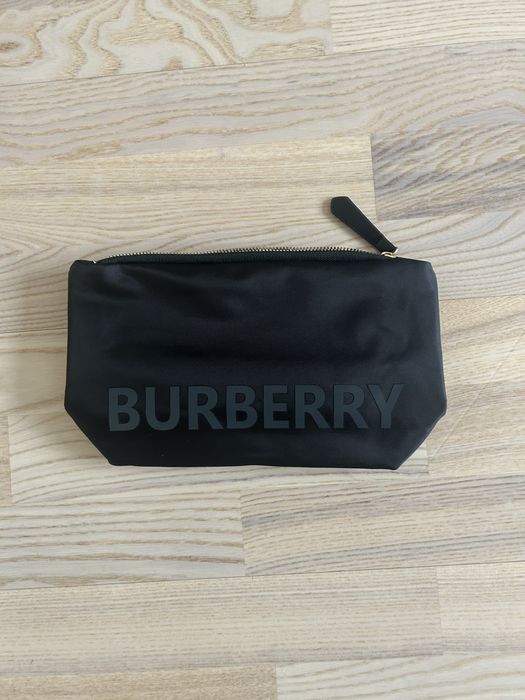 Продам сумочку burberry