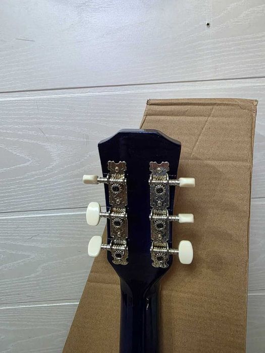 Гитара новая шестиструнная