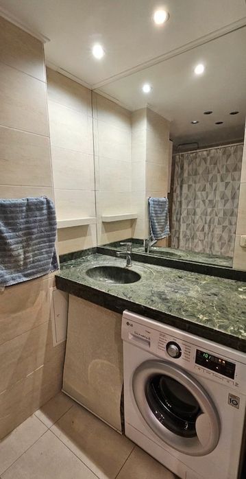 Продам квартиру 2-ком 55 кв.м.