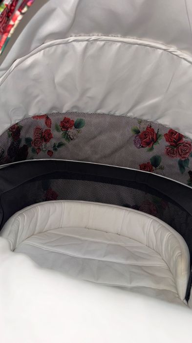Кош за новородено Cybex Priam / e-Priam 4 Spring Blossom