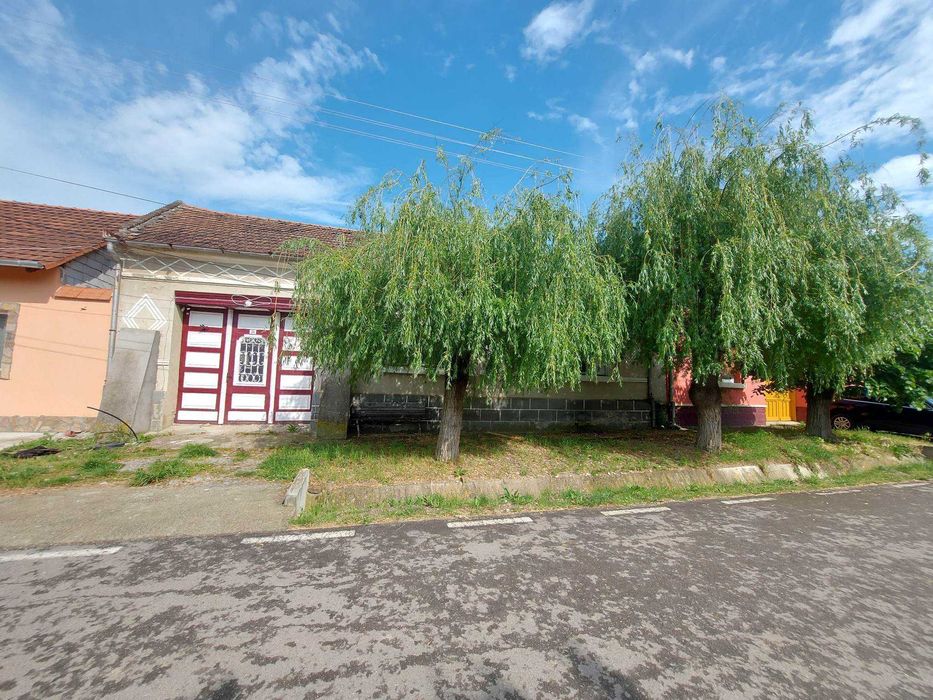 Casă de vânzare macoviste sau la schimb in zona oravita!