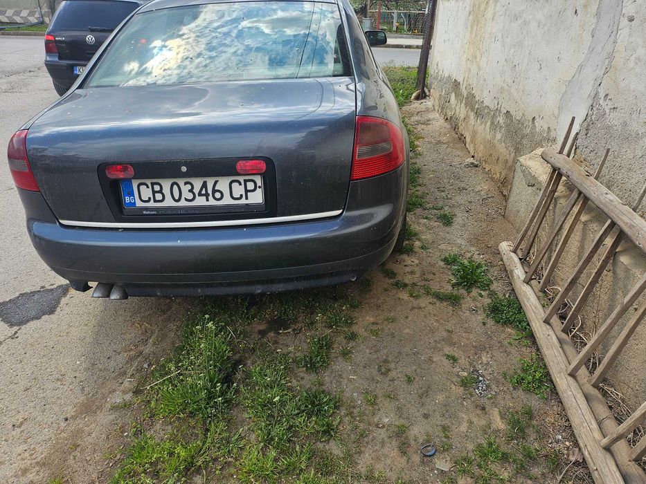 Автомобил Ауди А6 2.5 ТДИ