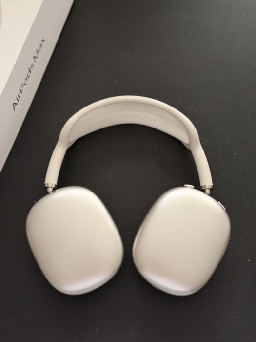 Airpods Max Starlight