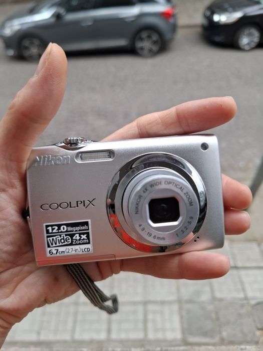 Компактен дигитален фотоапарат NIKON COOLPIX S3000
