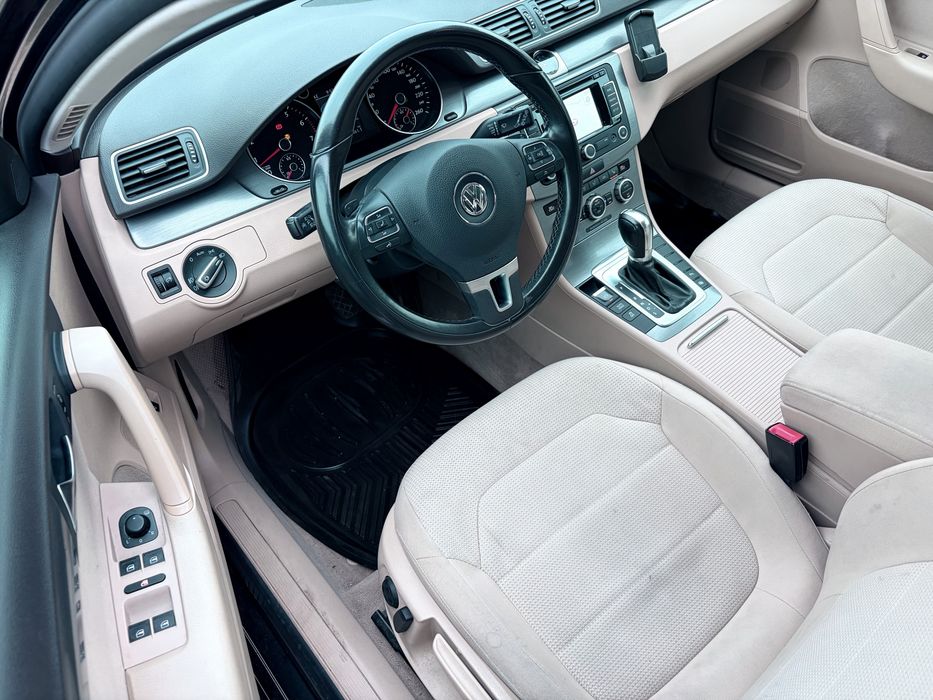 VW Passat Automat Xenon Led Incalzire Perdelute CNG - RATE -