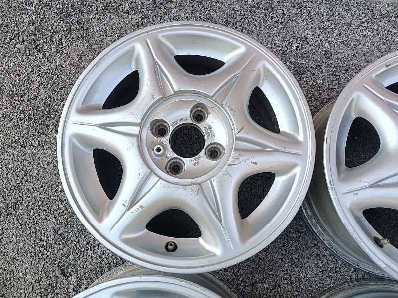 Продам оригинальные легкосплавные диски на Renault