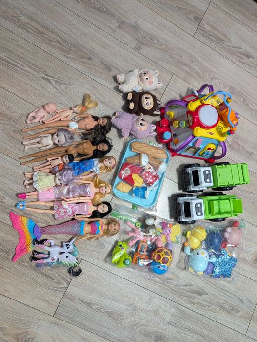 Одежда и игрушки детские 1-2 года