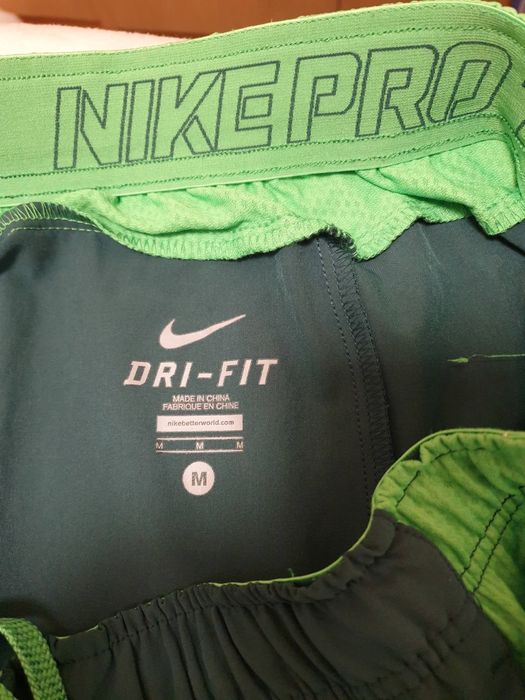 Нови.  Мъжки оригинални къси панталонки. Nike PRO .