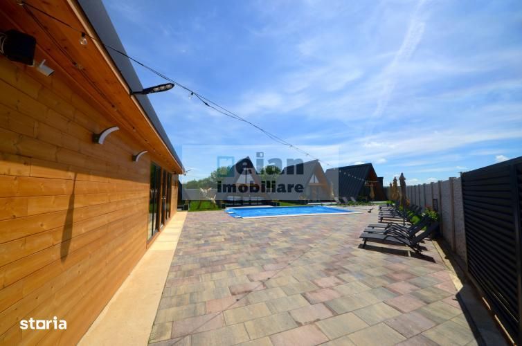 Gruiu, Complex Turistic De Vânzare, 4 Cabane A-frame, Piscină, Spatiu
