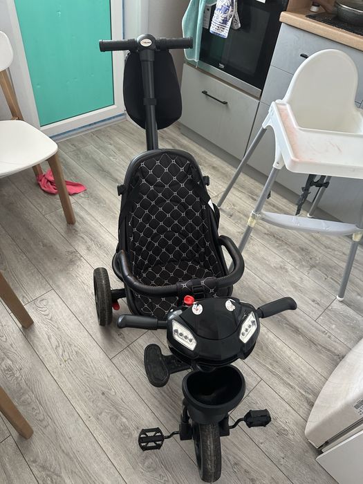 Трехколесный велосипед коляска