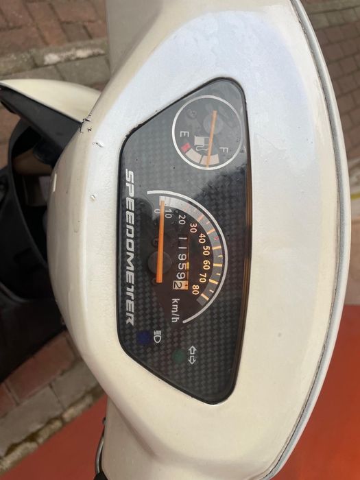 Vand scuter de 50