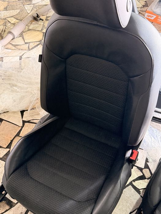 Сиденья комплект golf 7r