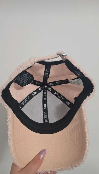 Șapcă New Era 9FORTY Women Yankees roz de pluș