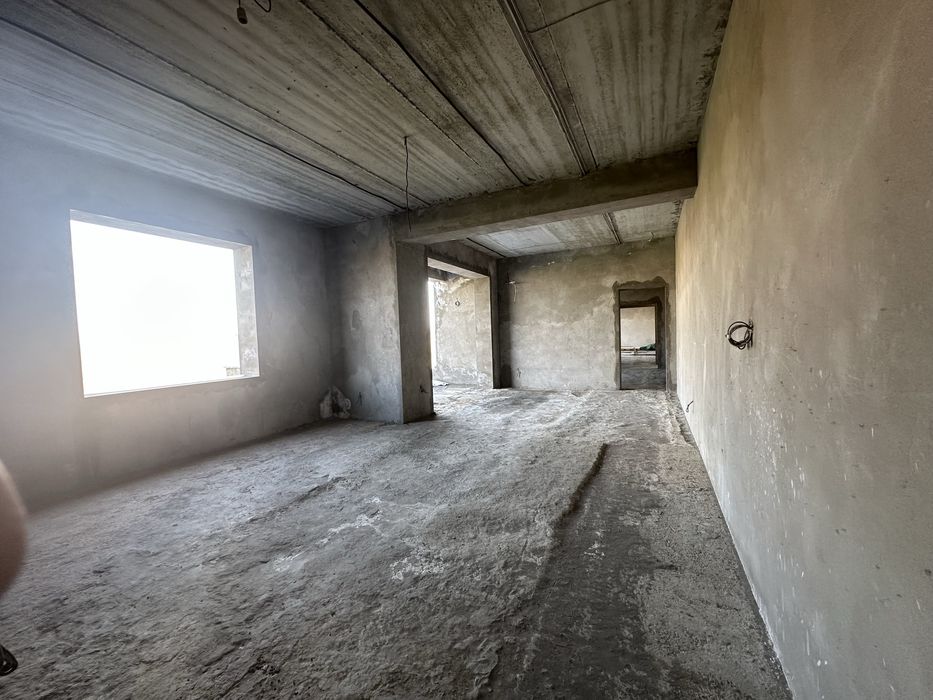 Евро дом сотилади 3.7 соток 500 кв.м каробка Хасанбой махалласида