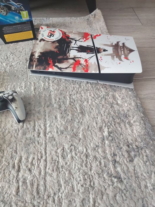 Playstation 5 slim DIGITAL 1 TB 2.manete Fc26 si Ps plus
