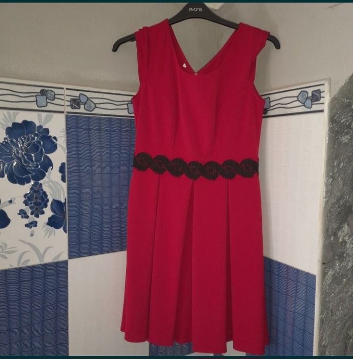 Costum rochie și sacou