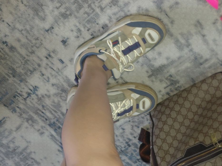 Обувь           б