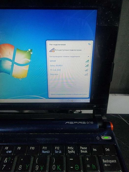 Acer Aspire one ZG5 бюджетный нетбук  windows 7