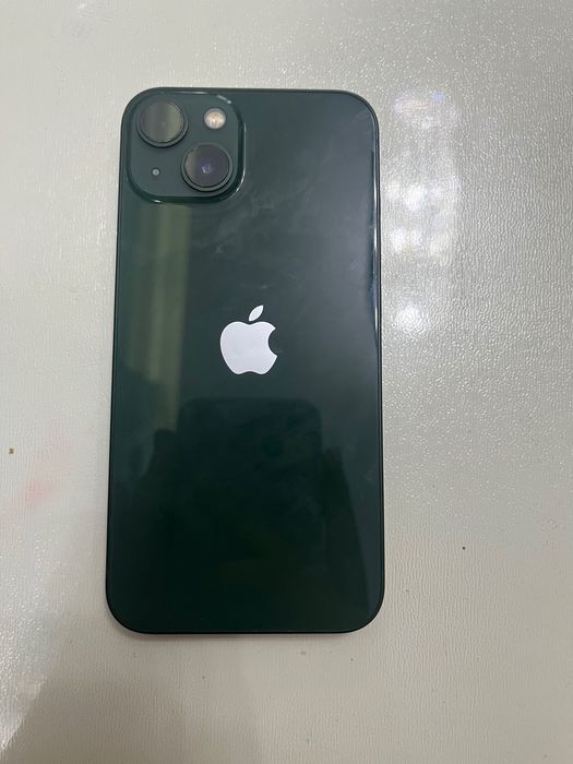 iPhone 13 зеленый