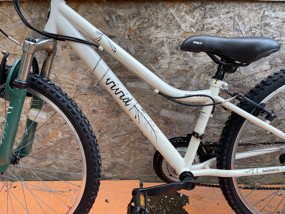 Bicicleta apollo vivid roti 24”