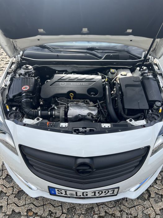 Opel insignia OPC Line