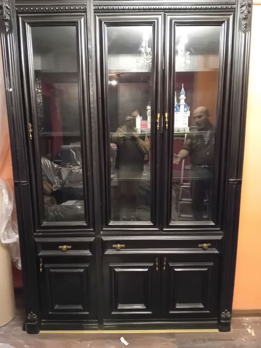 Холна секция ъглова витрина и права витрина