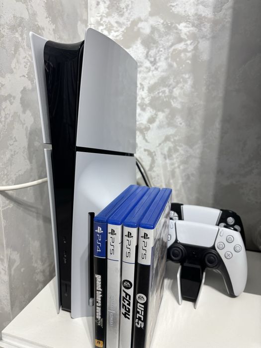 Продам Sony Playstation 5
