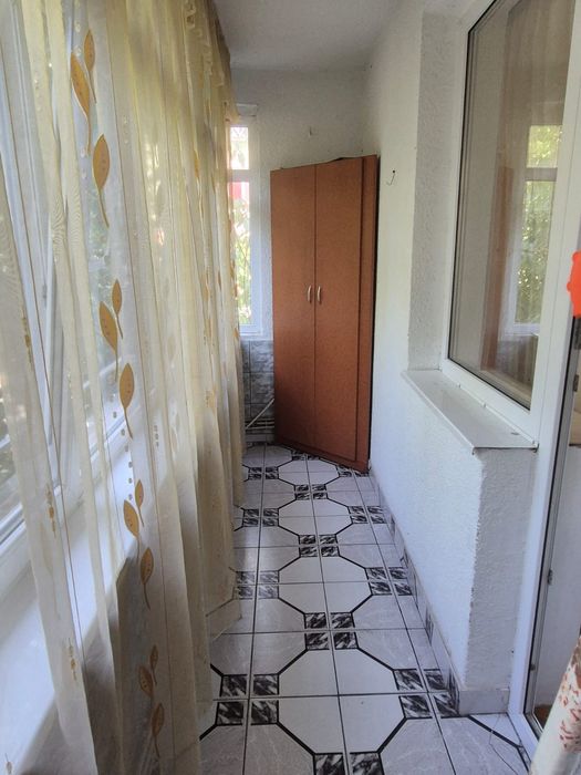 Inchiriez apartament 3 camere