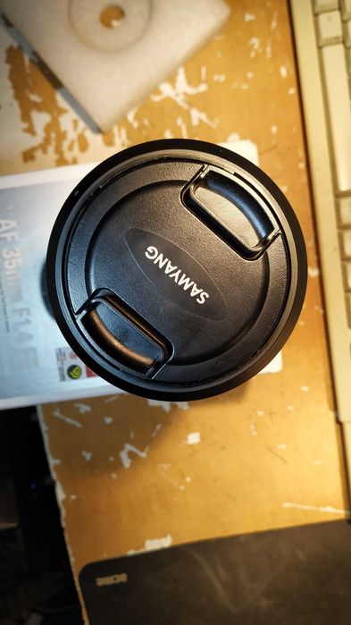 Обектив Samyang 35mm F1.4 AF за Sony FE фул фрейм