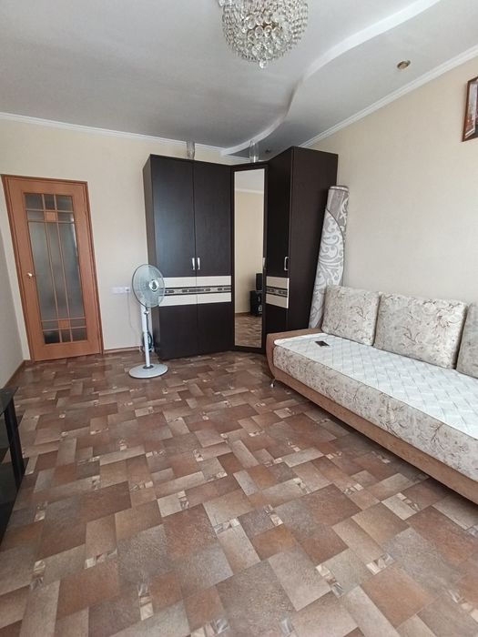 Продается 1 ком кв Валиханова 160