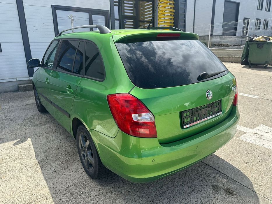 Dezmembrez / Dezmembrari / Piese / Accesorii Skoda fabia facelift break 1.2 tdi 2011 volan stanga verde