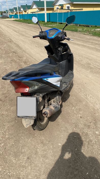 Продам скутер 150 кубов