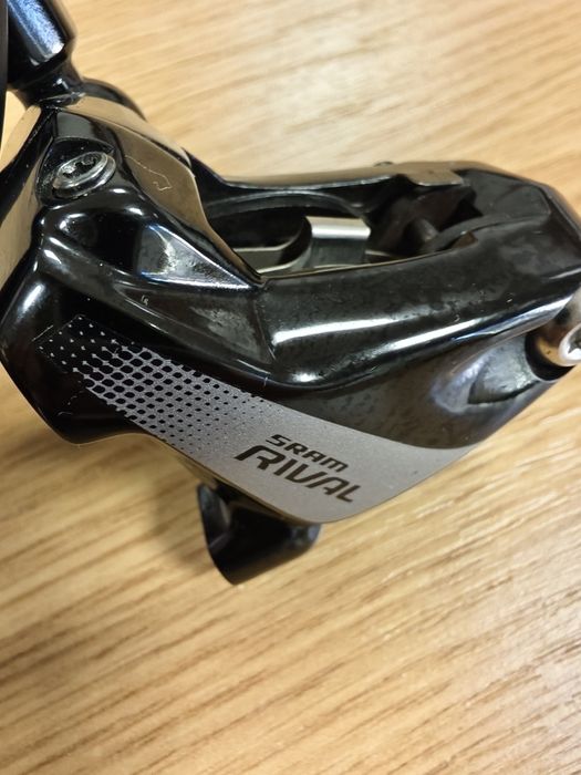 Команди SRAM Rival 22 DoubleTap BrakeLever/Shifter/Flat Mount 1x11-sp