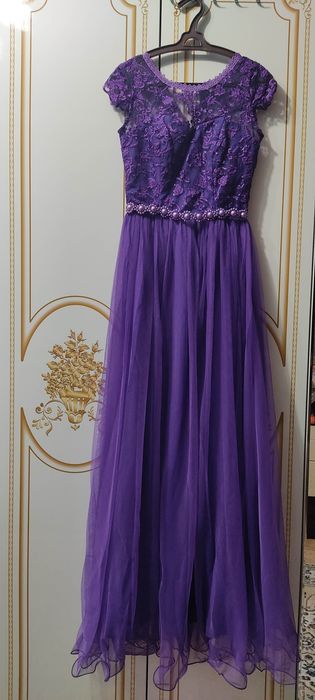 Продам платье женское