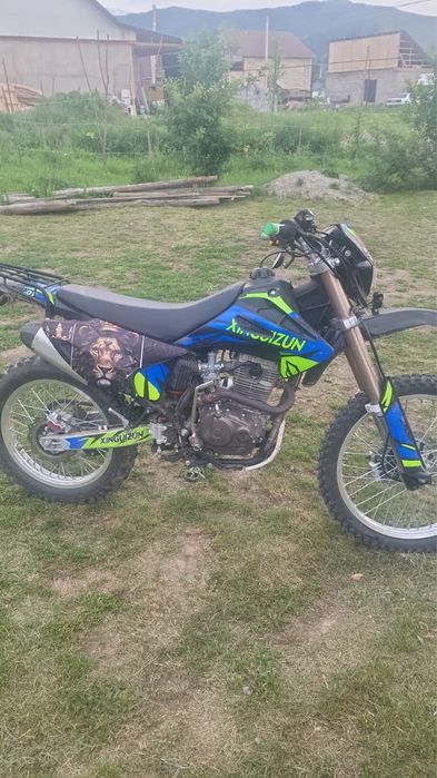 Продам эндуро 250 кубов